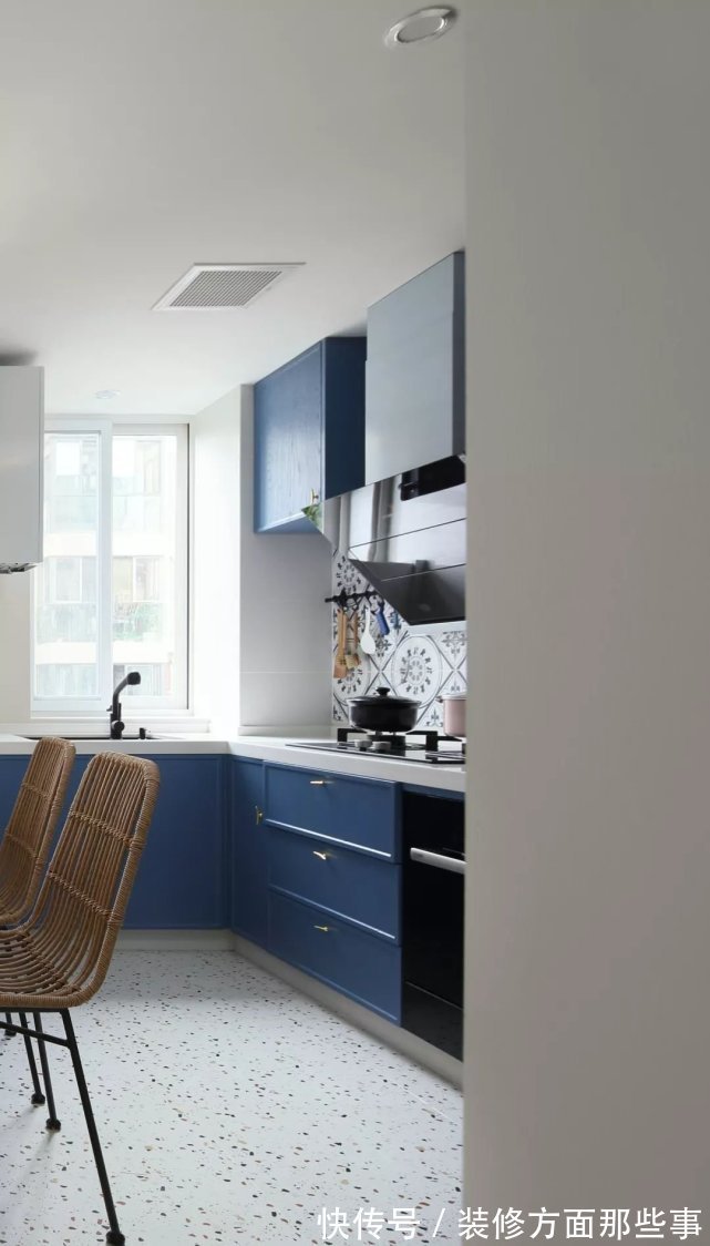 洗手台|120平现代北欧风三居室，加入适当的深色设计更有格调