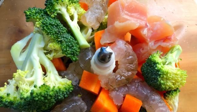 美味|早餐,我经常给家人做这款小饼,低脂营养又美味,家人超喜欢