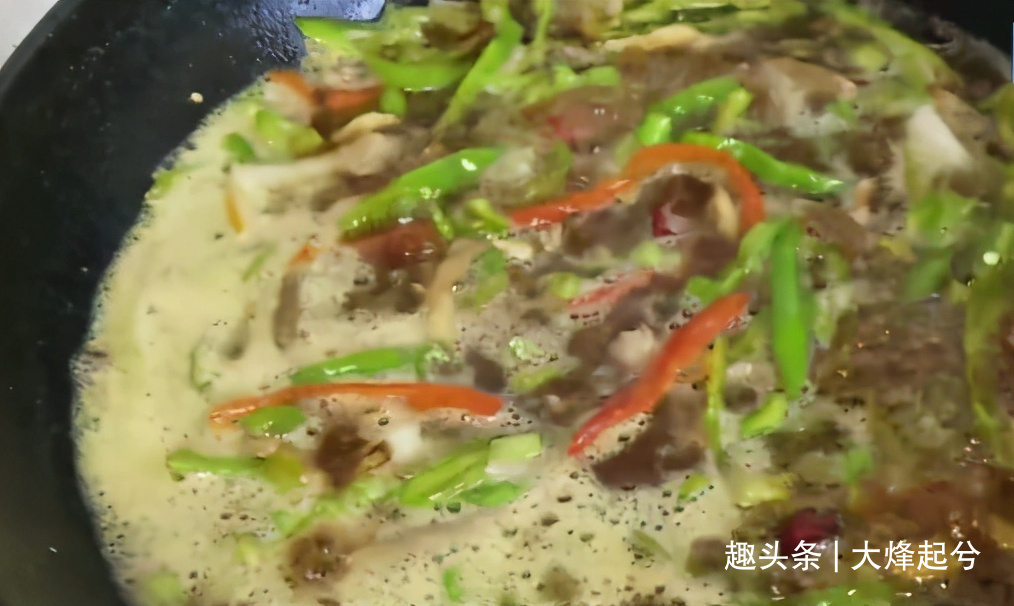 青椒肉丝面的家常做法，味道鲜美，好吃不油腻，做法简单