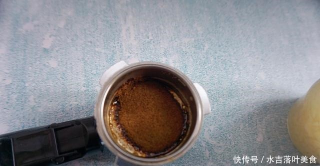 春天来了，荸荠做成马蹄爽和它这样一起喝，喝一杯真是精神爽到底