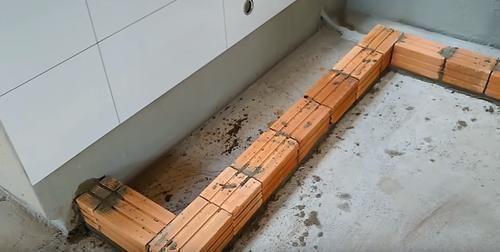 l型|厨房没装橱柜前，先用空心砖砌一个L型底座，没想到效果这么好！