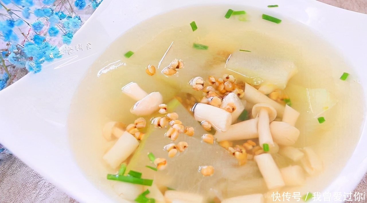 人到中年,常吃3种食物,缓解疲劳,补血养颜,清理体内毒素