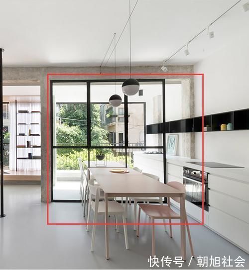 业主|真有一套！厨房橱柜打到阳台，玻璃隔断成了中西双厨用起来更爽