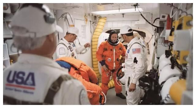 计划 美国：我们计划拍摄第一部太空电影，俄罗斯：不能让美国拿第一