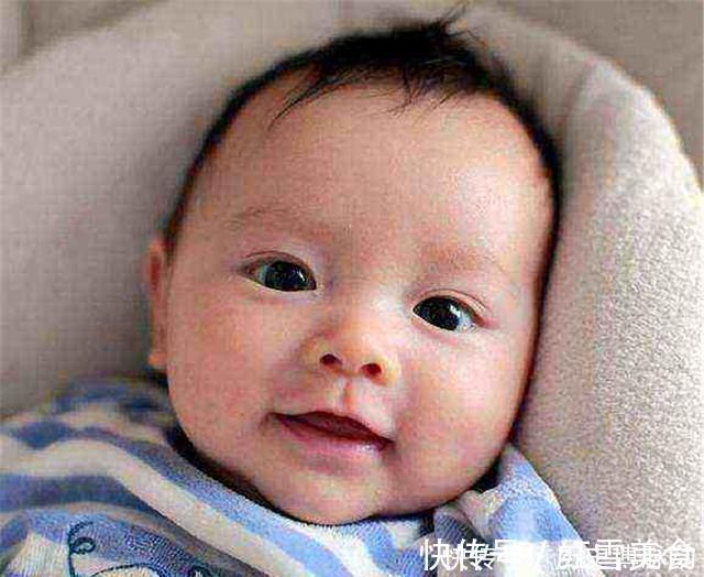 被子|孩子睡觉时若有这3个表现,说明大脑发育好,将来学习差不了