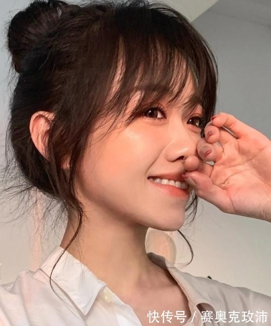时尚|日常的时尚发型,高丸子头温柔甜美很有少女感,这款值得尝试