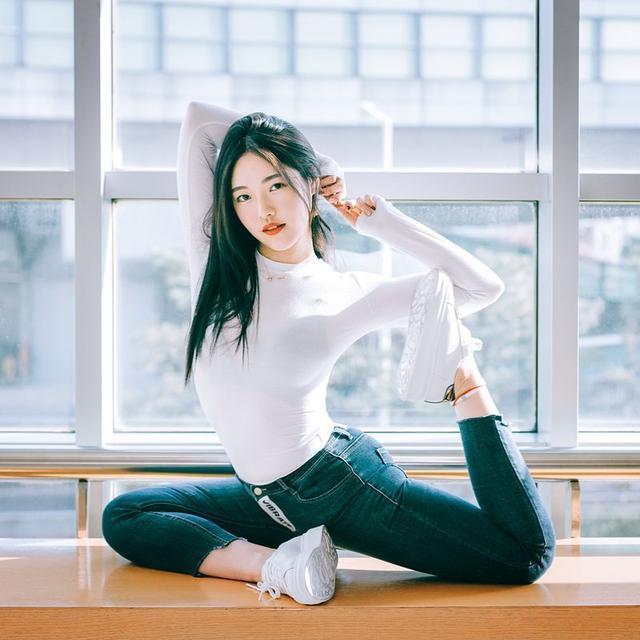 瑜伽|韩国“瑜伽女王”身材曼妙凸凹有致,6个静态拉伸增强身体柔软度