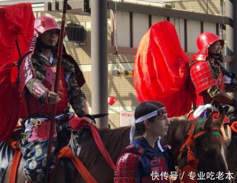 悬保侣|在日本战国时期,骑兵在战斗中背后的“红色大口袋”是什么!