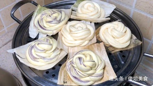 蒸花卷,不要直接就上锅蒸,3个小诀窍,花卷松软多层、不塌陷