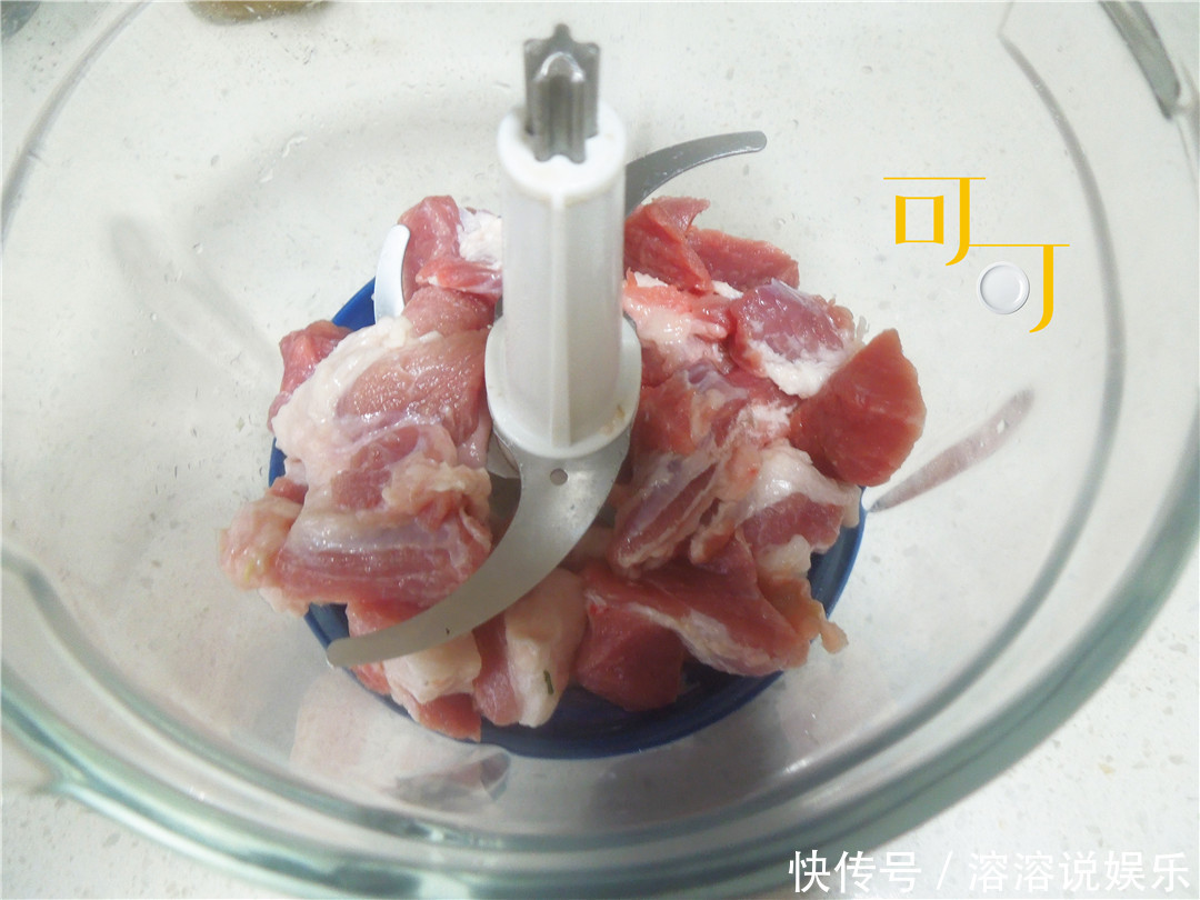  人说|咸蛋黄蒸肉饼，让人罪恶感满满的一道菜，可是谁叫它那么好吃呢