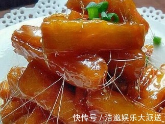 色泽金黄，酥脆焦香松软可口，外皮甜蜜，内层香脆，咬一口满嘴香