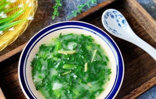 茼蒿|失眠便秘易上火?花上1块钱,每天喝碗它,助眠又通便!