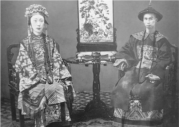 妻子|晚清夫妻老照片:图3眉目传情,图4是堪称晚清“最有名”的夫妻