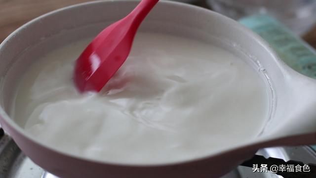 椰蓉|只要1个平底锅就能做的甜品，免蒸免炸，Q弹顺滑奶味浓郁