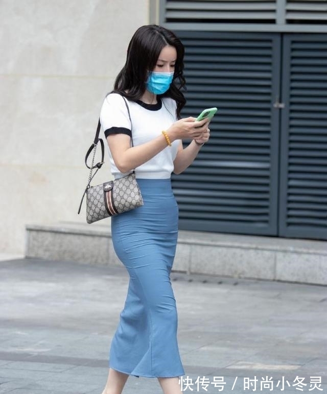 搭配|气质女孩的半身裙穿搭示范，学会精心搭配，成为百变优雅的女性