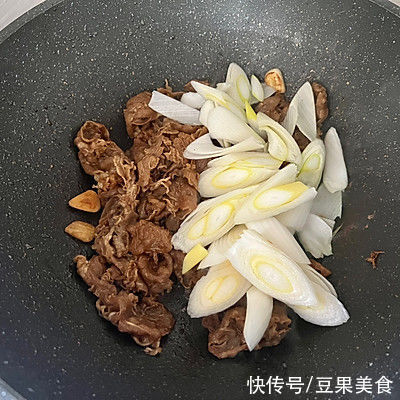 三大碗|暖胃又养生，一次吃三大碗都不过瘾的葱爆羊肉