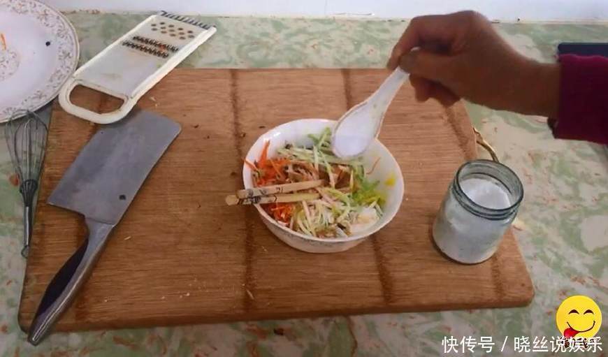 西葫芦最好的吃法,加2鸡蛋不用炒,饭店买不到,老人孩子都爱吃