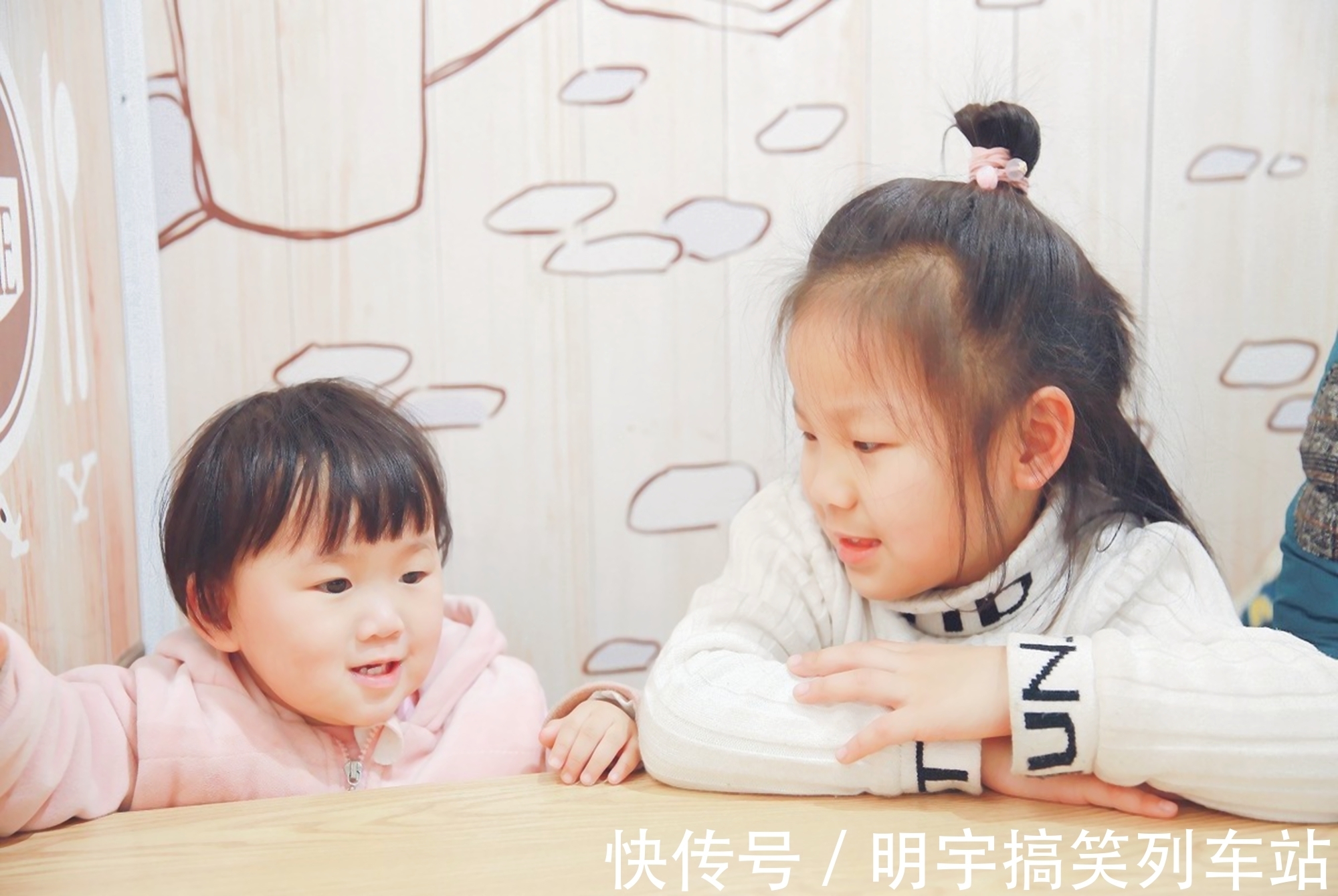 孩子们|为啥老二一般比老大更机灵?专家的解答很有道理,值得我们反省