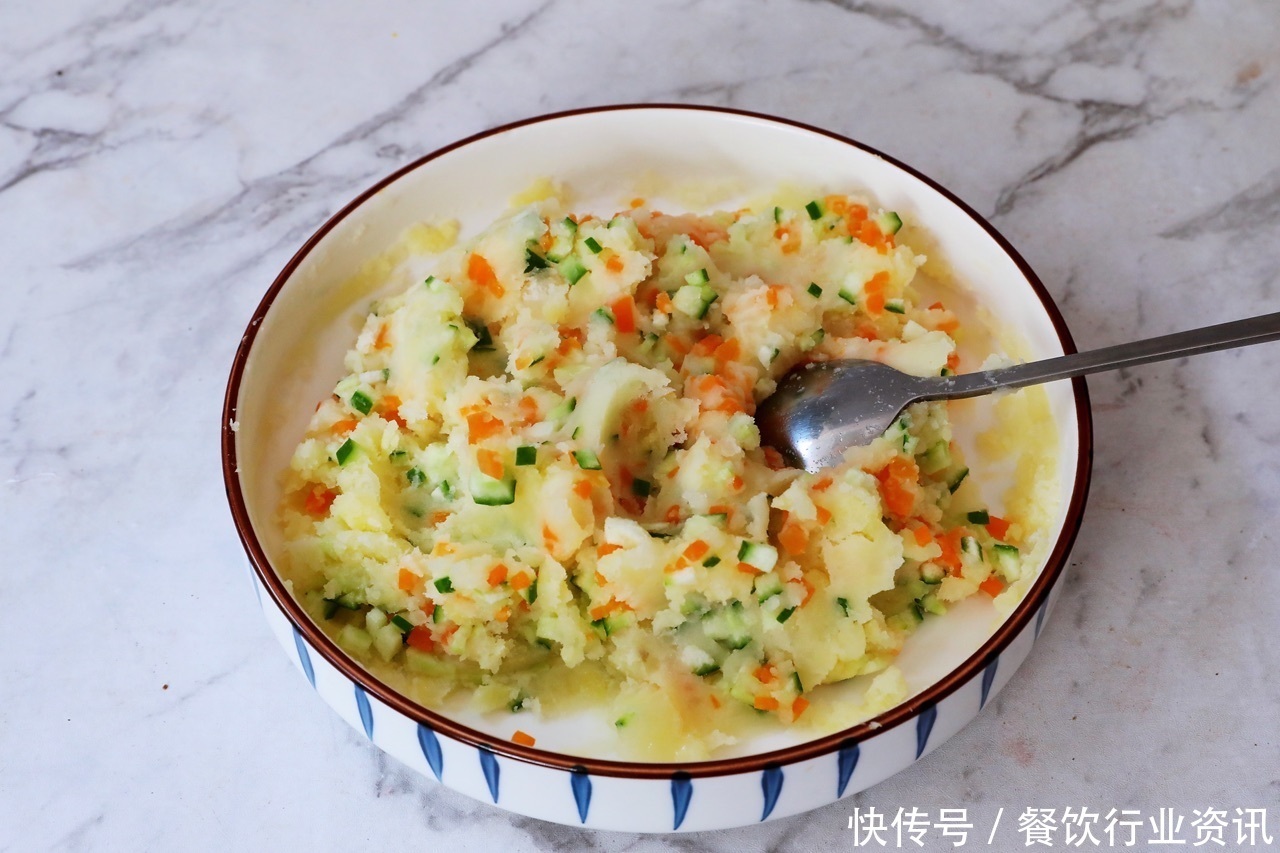 芝士|芝士和土豆结合在一起,奶香四溢营养丰富,一家全爱吃,特解馋!