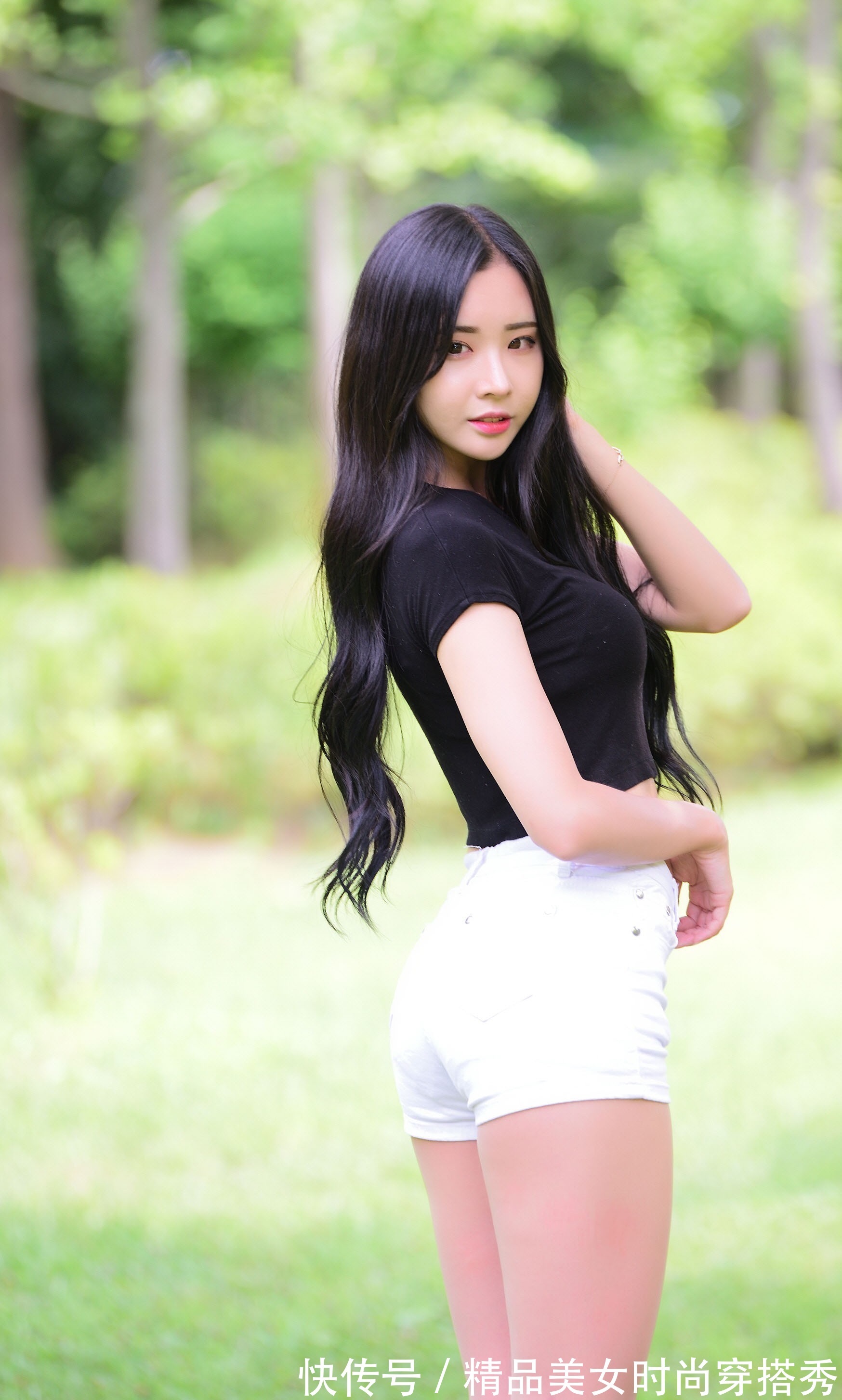 耐看 短袖配短裤,永远穿不烦,最简单的搭配,最耐看的时尚