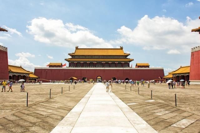 游客|中国最奢侈的景区，为修建竟炸平13座山，门票昂贵却不缺游客