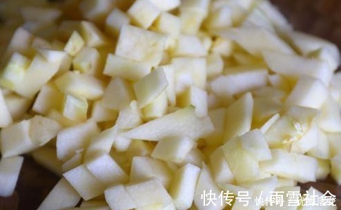 吃法|苹果别再直接吃,和鸡蛋一起做成饼,营养美味好消化,儿子最爱吃!