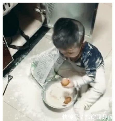 蛋糕|宝宝哭闹要吃蛋糕,妈妈没答应孩子自己动手做,网友:妥妥的吃货