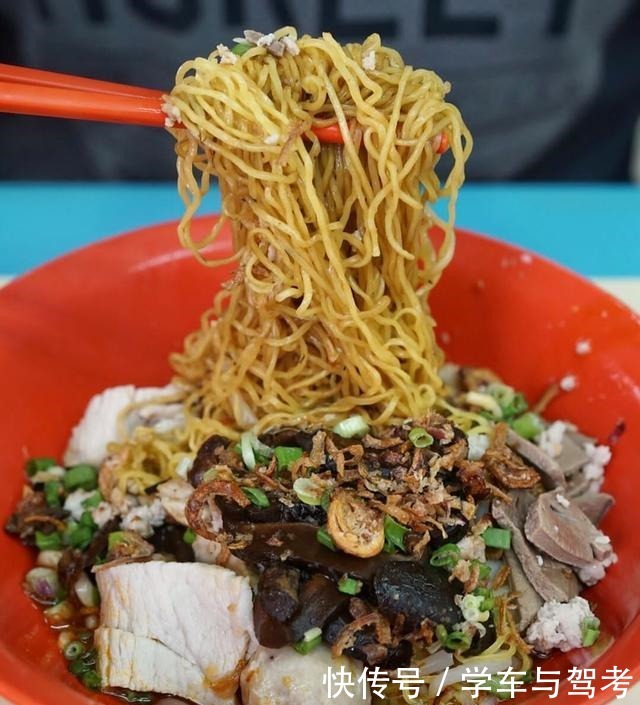 你饿不饿,饿了就去吃面啊