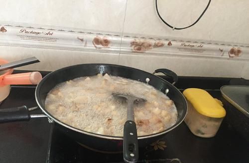 农村|农村人煮的这锅美味, 3年吃不上一回, 心急流口水吃了还烫嘴