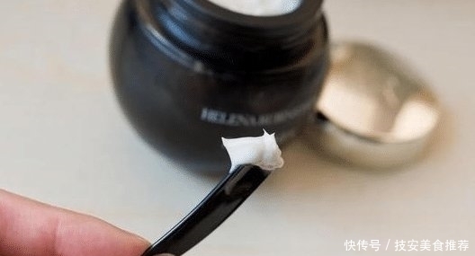 药店有二种“医用眼霜”,对付皱纹眼袋小菜一碟,遗憾是知道的人太少