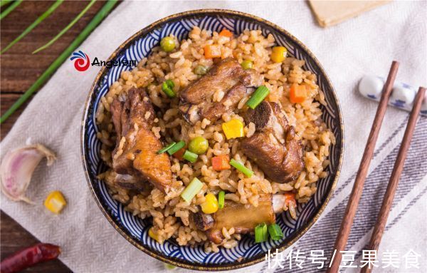 懒人|懒人必备！天冷就要吃排骨焖饭！电饭锅搞定~好吃到舔盘