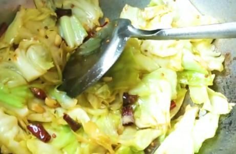 正宗|手撕包菜最正宗的做法,步骤简单,一学就会,酸辣爽脆比吃肉还香