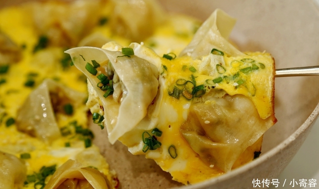 鸡蛋吃了几十年,第一次发现和“他”绝配,8分钟完美早餐!