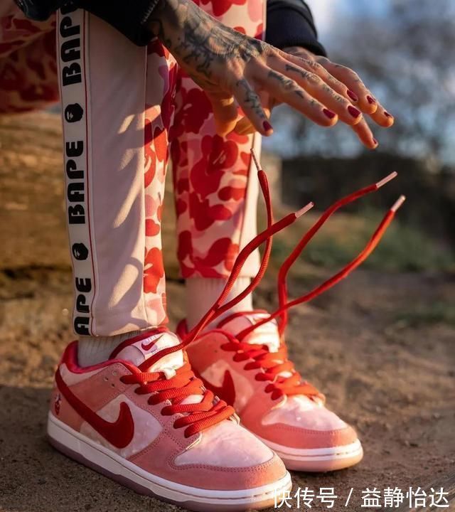 nike 买齐今年所有DUNK直接破产?Nike如何将消费陷阱挖得明明白白?!