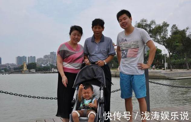 妈妈|“儿子,爸妈年纪大了”,3岁弟弟交给你了,儿子回答令妈妈大哭