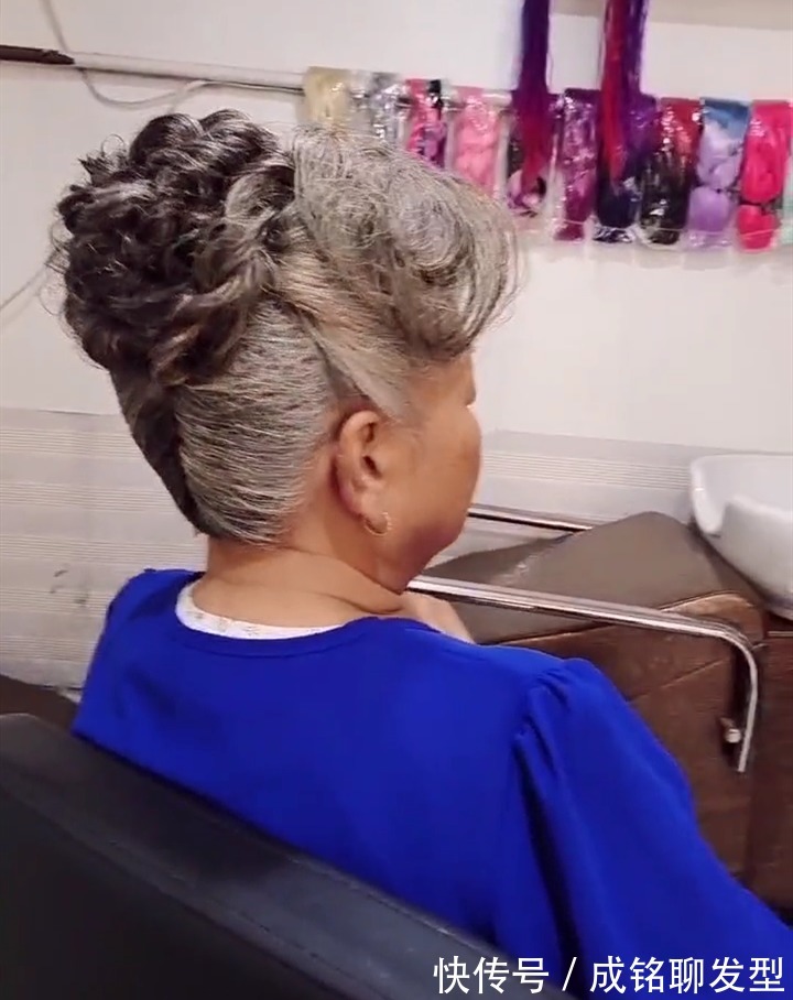 盘发|留长发的中老年人别再披头发了,装嫩又没气质,盘起来时髦又减龄