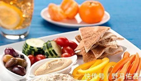 胰岛素|提醒:糖友饭后经常出现3种表现,很可能是血糖过高,要重视