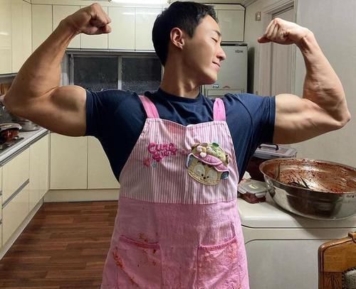 健身|40多岁阿姨被小鲜肉倒追，坚持健身身材完美，每周4次