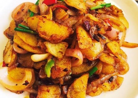 开春了,孩子吃的“家常菜”,简单易做,营养丰富,2块钱炒一盘