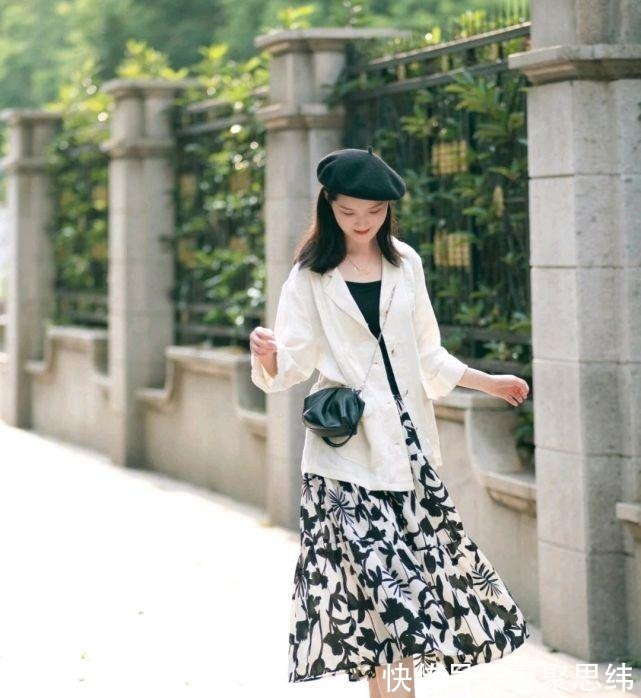 视觉效果 女人的服装穿搭很有讲究,可以穿上精致的裙装,轻松成为优雅女人