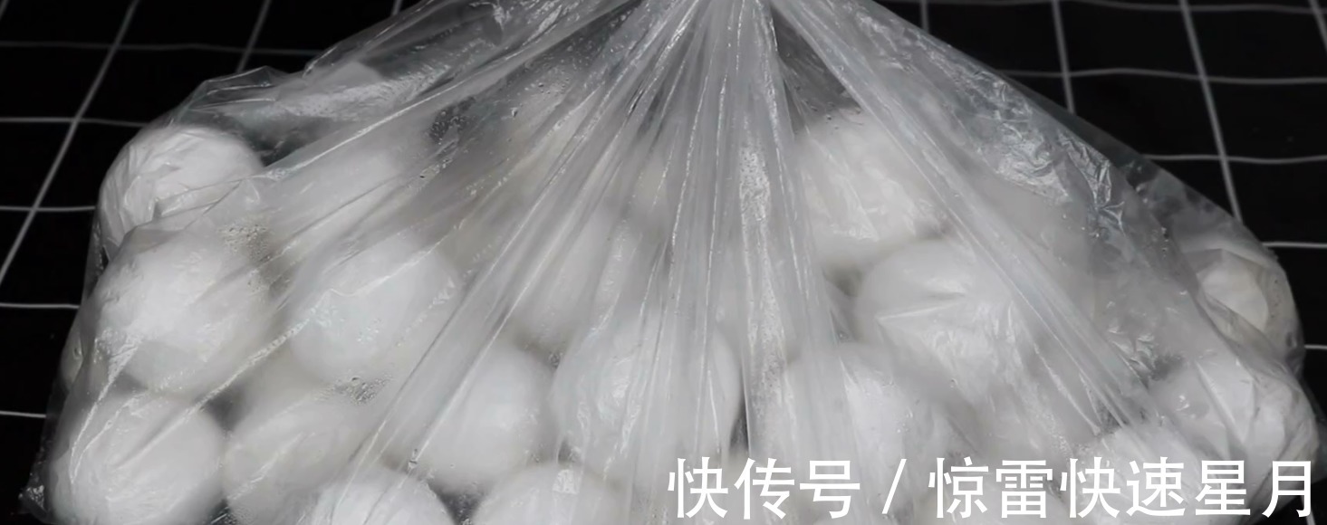 香甜可口|汤圆插上牙签,瞬间变美食,外面都买不到,第一次见这种做法!