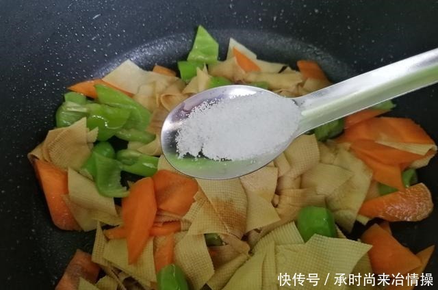 酒精最好的解药,不是浓茶,家家厨房都有,酒后吃点不易醉!