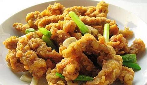 一些不油腻的家常菜是美味的,它们又嫩又多汁,它们是在家里做的