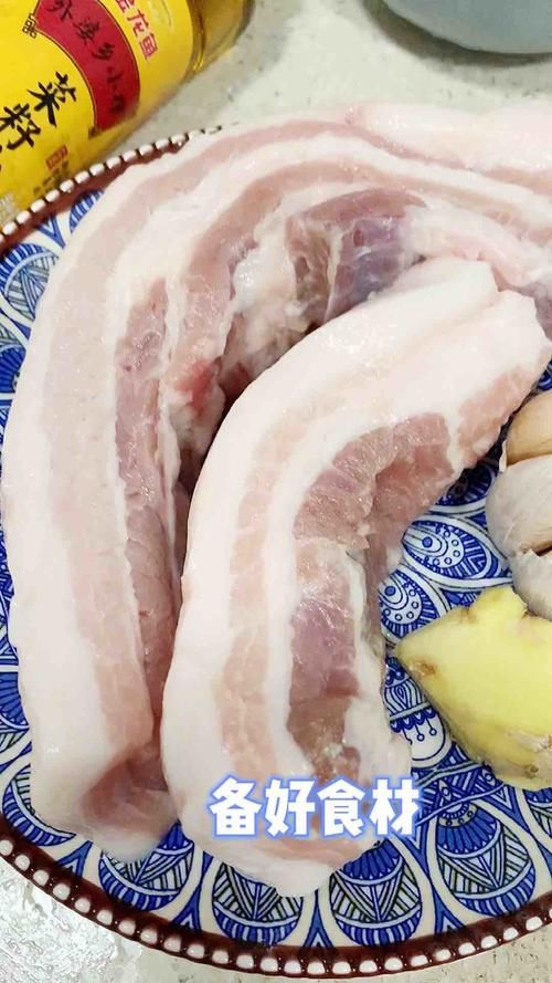  年菜少不了的红烧肉。