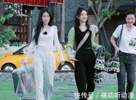 黄晓明|黄晓明见到赵丽颖下意识说了句“妈呀”，听听颖宝的回应，真调皮