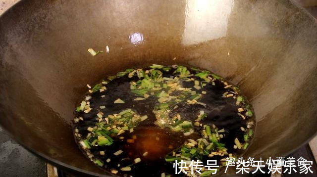 秋天要多吃豆腐，教你好吃的做法，鲜嫩美味，比大鱼大肉都好吃
