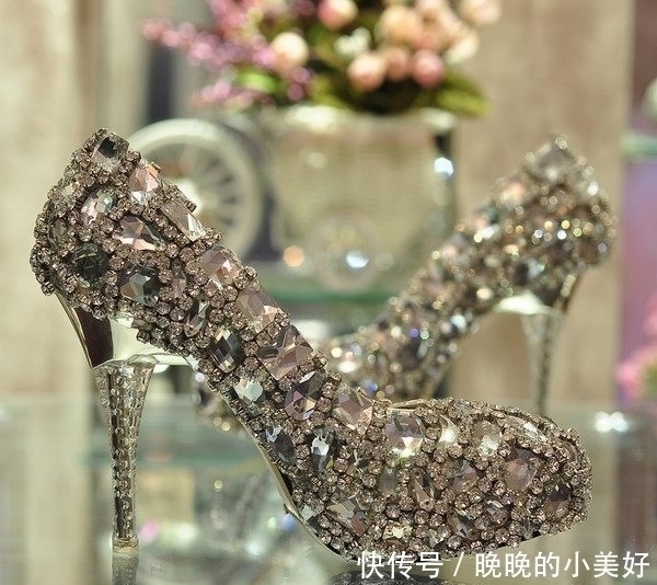 气质 女人的高跟鞋,就是男人的脸,凸显女性完美的气质