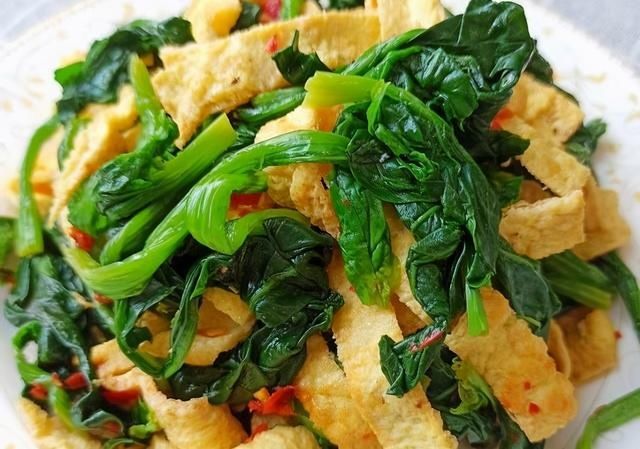 年夜饭必备的6道凉拌菜，清爽解腻，营养又美味，看着就很有食欲