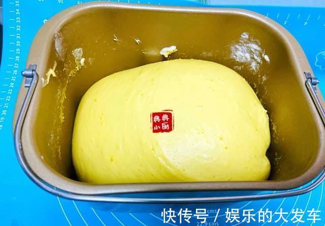 黄油|金灿灿,软绵绵的南瓜面包,再也不用担心小朋友不爱吃南瓜了