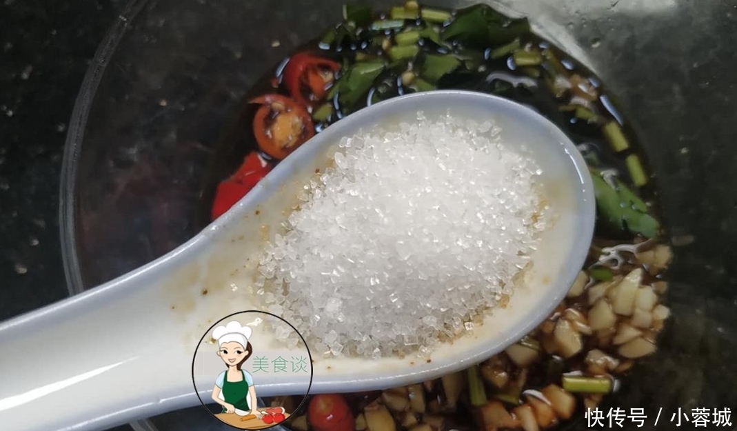 凉菜|夏天,儿子最馋此凉菜,比热菜更早光盘,鲜香开胃,一人吃一大盘